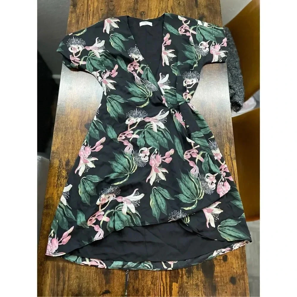 Babaton Wallace Wrap Front Short Sleeve Dress Black & Tropical Floral Print XXS